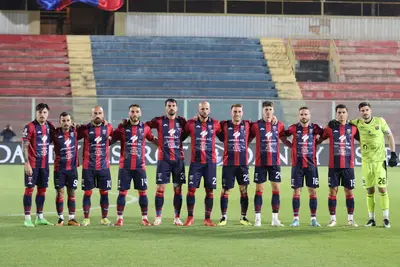 Una formazione del Taranto (foto: Massimo Todaro)