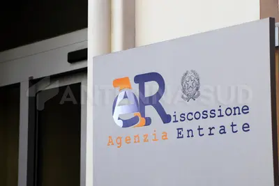 Agenzia delle Entrate (foto Todaro/AntennaSud)