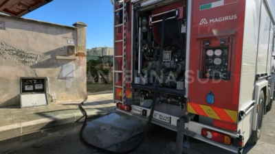 Incendio a Talsano: fiamme distruggono tre stanze di una villetta
