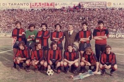 Una formazione del Taranto di quel campionato, 1978/79