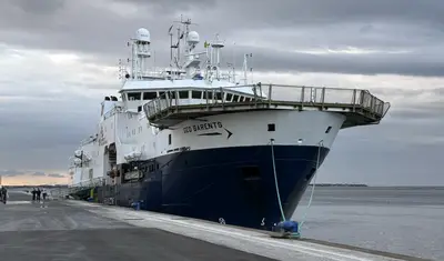 GeoBarents attracca a Taranto con 45 migranti