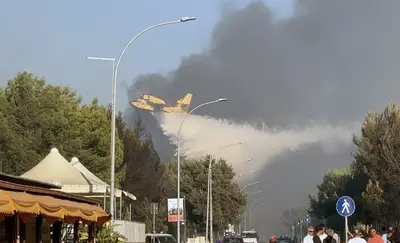 Incendio Lido Silvana (foto Massimo Todaro)