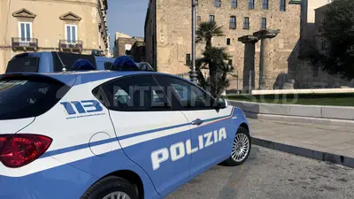 Polizia a Taranto (foto Todaro/AntennaSud)