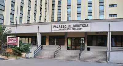 Il Tribunale di Catanzaro (foto Ministero della Giustizia)