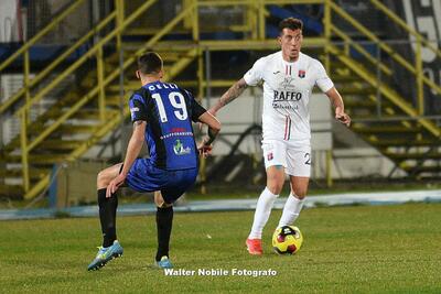 Leandro Versienti, tra i migliori in campo del Taranto a Latina