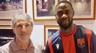 Lamin Jallow con il diesse Riccardo Di Bari