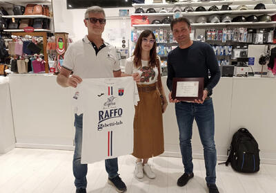 Alessandro Blasi (Ipersport), Fabiola De Lorenzo (Associazione Triumphalia) con Peppe Laterza