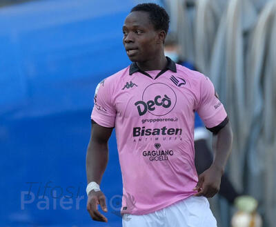 Moses Odjer nella foto Tifosi Palermo