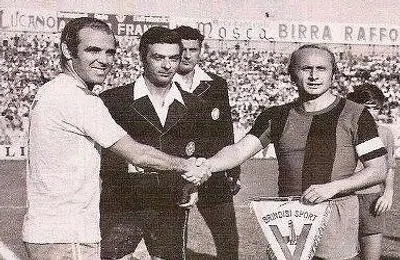 Due capitani: Mimmo Renna del Brindisi, Ambrogio Pelagalli del Taranto