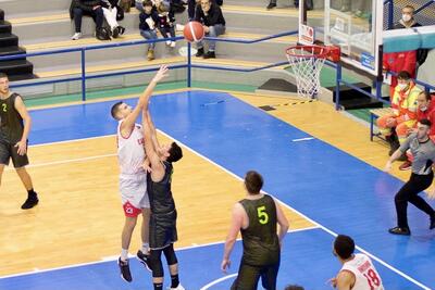 In foto il pivot Rumen Vasilev, top scorer dell'incontro