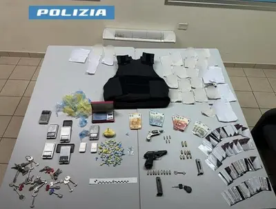 Blitz antidroga a Taranto: tre arresti, chiuso un circolo ricreativo