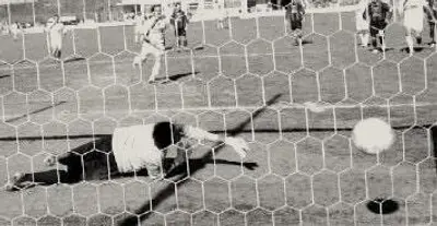 Il rigore di Deflorio nell'ultima vittoria del Taranto a Potenza: 9 aprile 2006