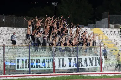 Tifosi del Taranto a Caserta (foto Massimo Todaro/AntennaSud)