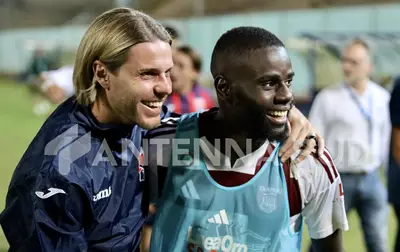Michael Fabbro con Momo Kanoute (foto Massimo Todaro | Antenna Sud)