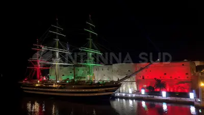 Amerigo Vespucci a Taranto (foto Todaro/AntennaSud)