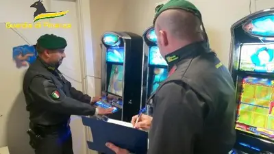 Taranto, Guardia di Finanza sequestra 8 slot machine irregolari
