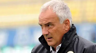 Massimo Silva festeggio la promozione in C1 del Taranto proprio a Castellammare, era il 6 maggio 2001