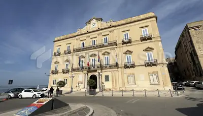 Taranto - Palazzo di Città Municipio (foto Todaro/AntennaSud)