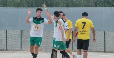 L'esultanza di Ferraguto (foto Francesco Anfuso - Megara calcio)
