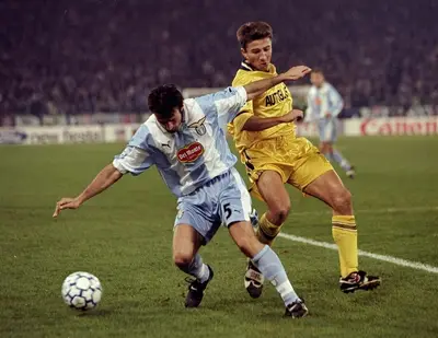 Ben Radford /Allsport via onefootball