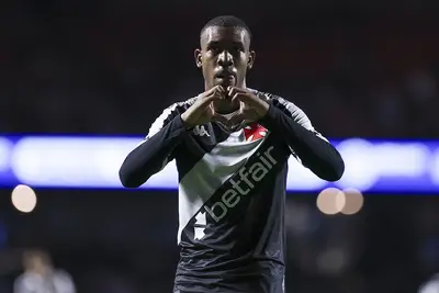 (Photo by Ricardo Moreira/Getty Images)