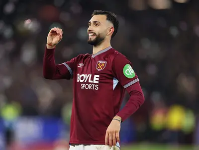 Photo by Alex Pantling/Getty Images via onefootball