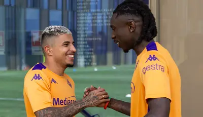 Dodô e Kean si salutano- credits: ACF Fiorentina