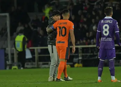 Invasore in campo durante Fiorentina-Inter. Foto: Fanfani/Fiorentinanews.com