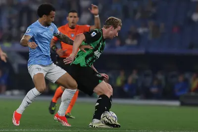 Thorstvedt pressato da Felipe Anderson