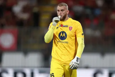 Il portiere Michele Di Gregorio