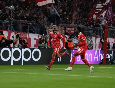 Choupo-Moting esulta dopo un gol segnato col Bayern Monaco