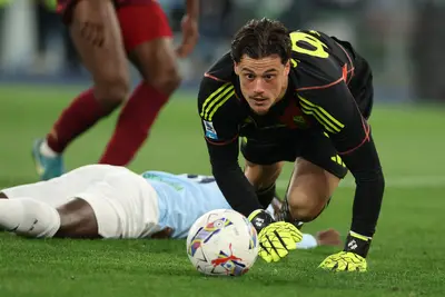 Il portiere della Roma, Mile Svilar