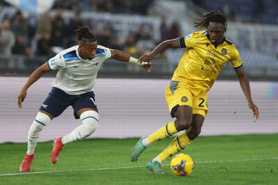 Solet difende palla da Noslin durante Lazio-Udinese