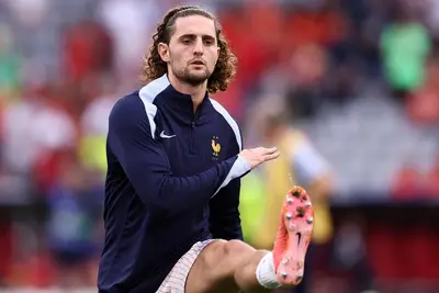 Il centrocampista del Milan, Adrien Rabiot