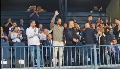 Dzeko Saluto