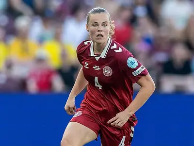 Il difensore della Fiorentina Femminile Emma Faerge (da Instagram: @emmafaerge).