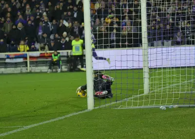 Sommer para il rigore a Gonzalez in Fiorentina-Inter. Foto: Fanfani/Fiorentinanews.com