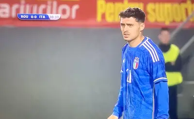 Filippo Distefano in campo con l'Italia Under 20