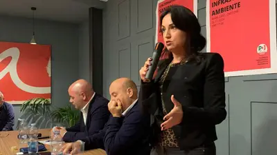 In primo piano Caiazza, Stumpo e Barberio