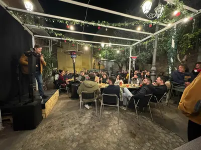 Davide Marini sul palco del "Rito Bistrot" di Crotone