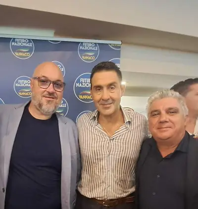 Flotta e Familiari con il leader Furtuo nazionale Vannacci