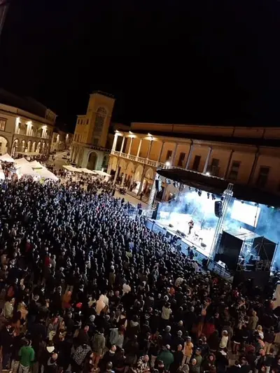 Mei_Piazza del popolo