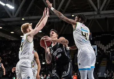 (Virtus Pallacanestro Bologna)
