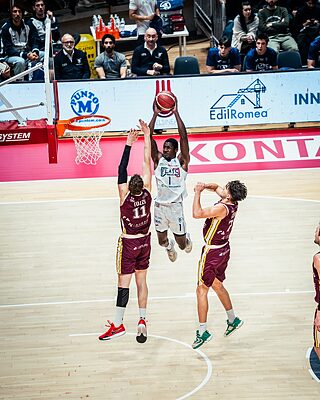 (Foto Fortitudo Pallacanestro 103)