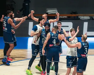 (Foto Fortitudo Pallacanestro 103)