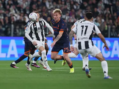 juventus lecce pierret vlahovic gonzalez