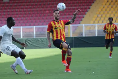 Lecce vs Nizza: Tete Morente affronta Mendy
