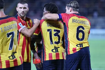 esultanza del Lecce dopo il gol