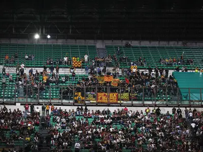 tifosi del lecce a san siro