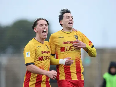 Esteban e Kovac esultano